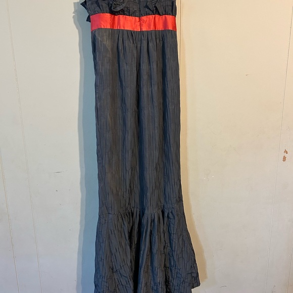 BCBGeneration Ruffle Bodice Maxi Dress Strapless Cocktail Gray Coral Size 2 - Picture 6 of 7